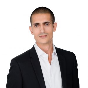 אייל עוזרי